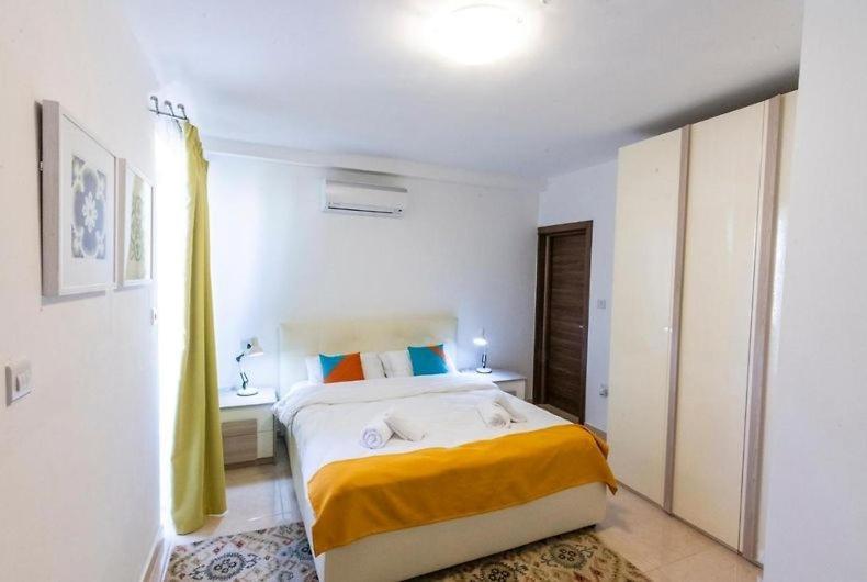 The Caves Apartments Saint Julian's ภายนอก รูปภาพ