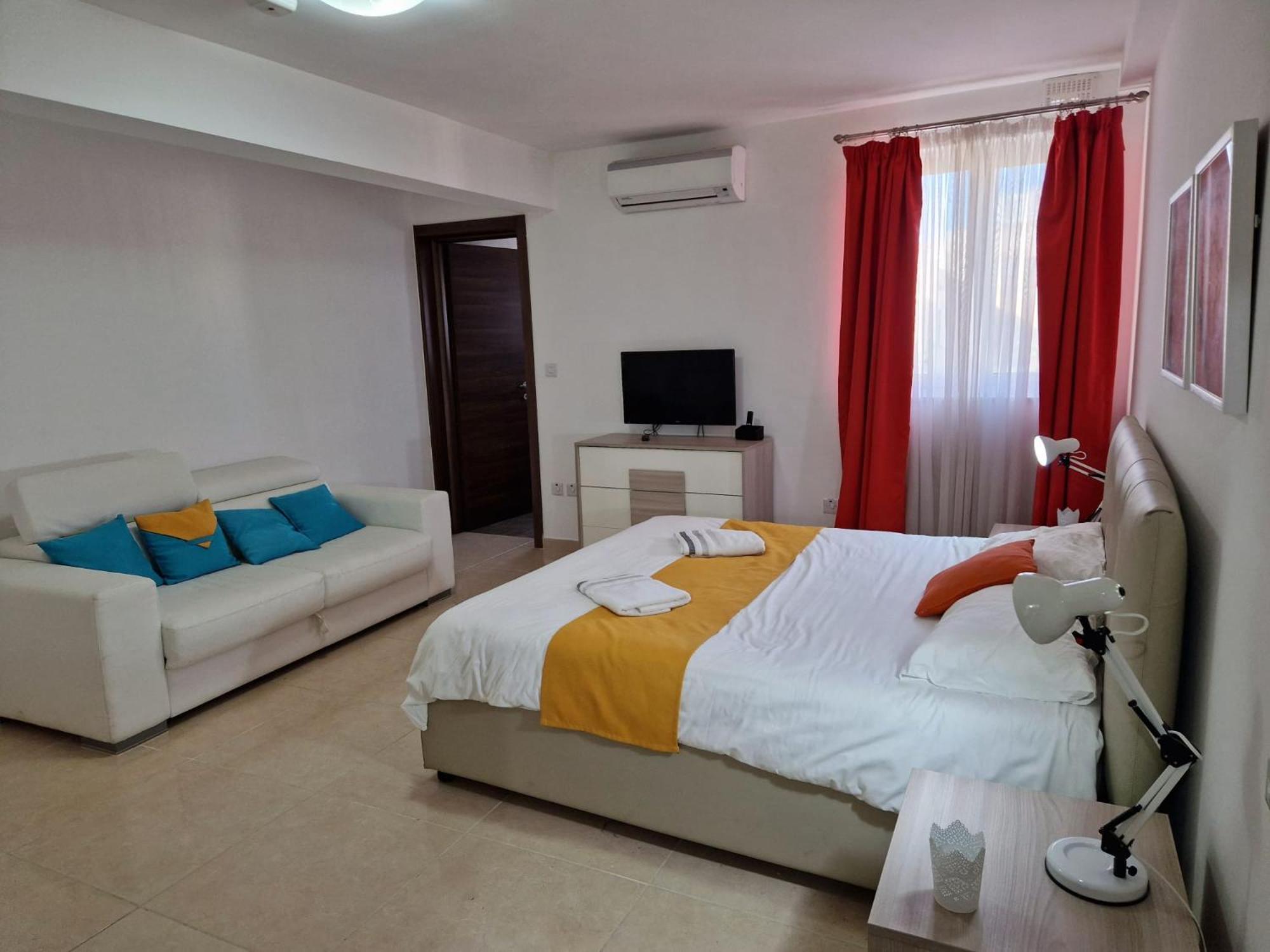 The Caves Apartments Saint Julian's ภายนอก รูปภาพ